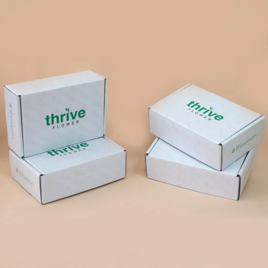 로고 선물 마분지 발송 백색 화장품 포장 우송자에 의하여 인쇄되는 주문 상자